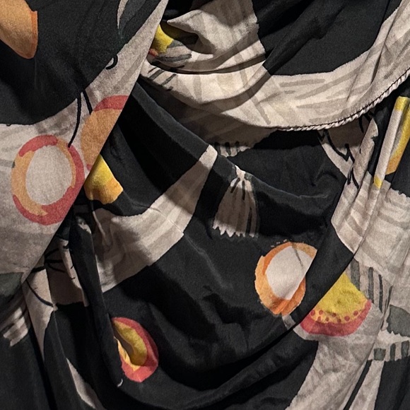 Elizabeth and James Dress - Picture 3 of 3